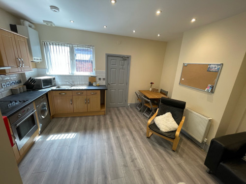 Kitchen at 365a