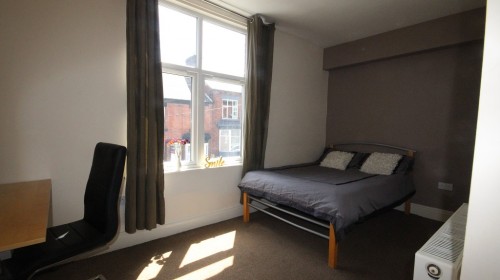 Bedroom 1 at 32 Hunter House Road