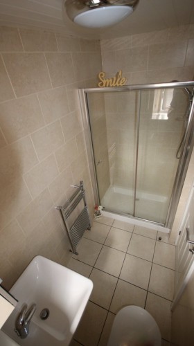 Shower/WC at 365a Ecclesall Road