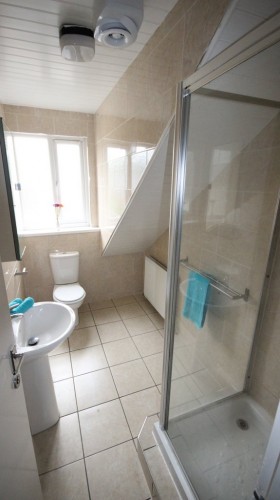 Shower Room/WC at 373a Ecclesall Road