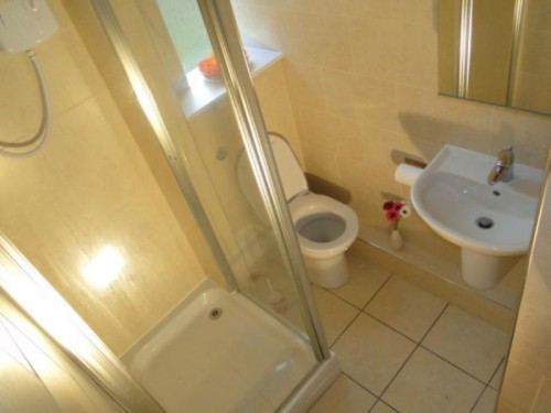 Shower Room at 309a Ecclesall Road
