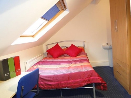 Bedroom 5 at 32 hunter House Road
