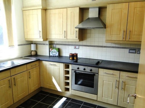 Example of kitchen at Broom Street house for 6