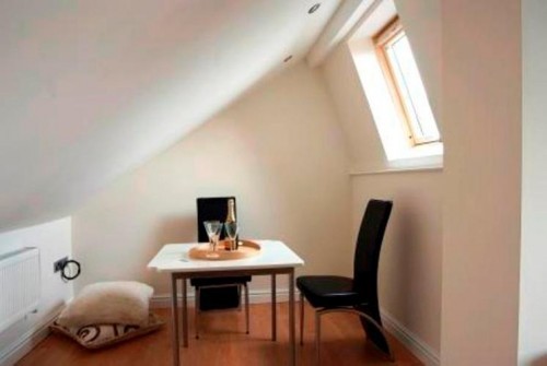 Dining area at 3 Cemetery Avenue
