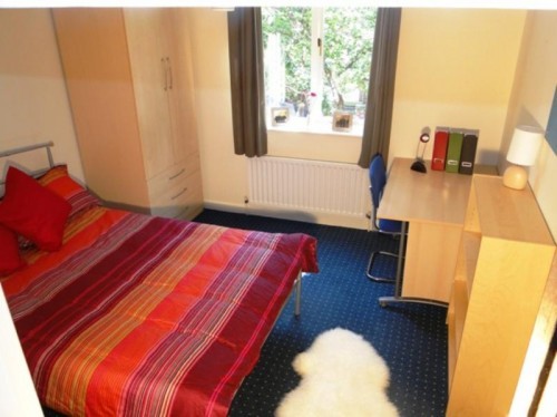 Bedroom 1 at 3d Ainsley Court