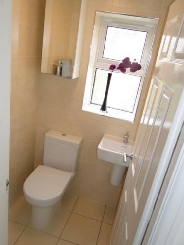 WC at 11a Rustlings Road