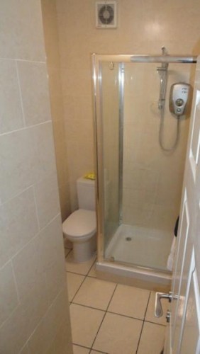 Shower & WC at 44 Harland Road
