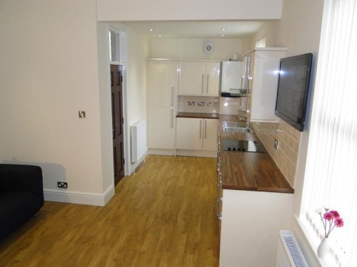 Alternative view of kitchen at 22 Khartoum Road