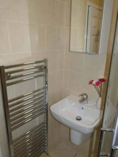 Alternative view of 2nd Shower & WC at 19 Wiseton 