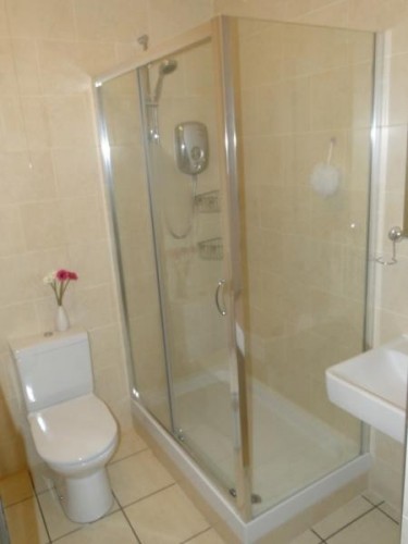 Shower & WC at 26 Clarke Street