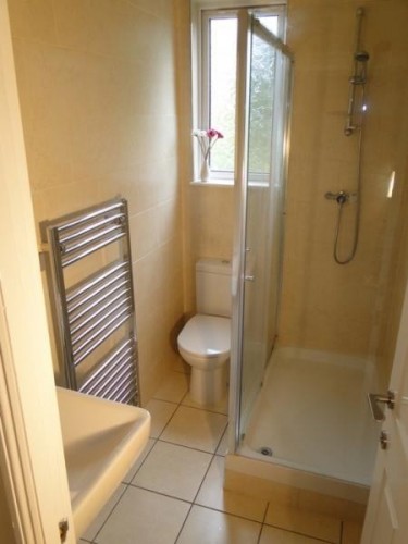 Second Shower & WC at 26 Clarke St