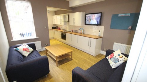 Kitchen & Living Space 42 Bower Road