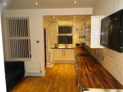 Kitchen & Living Space 9 Bruce Road