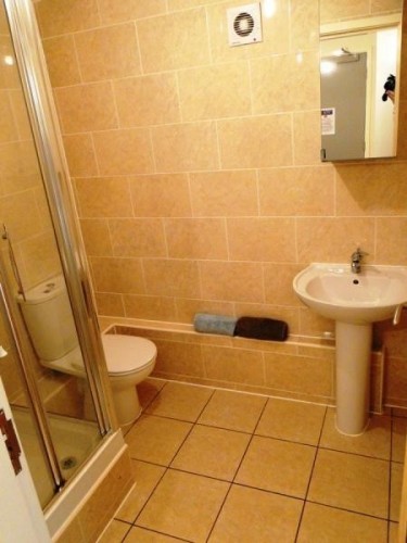 Shower Room/WC at 7 Broom Street