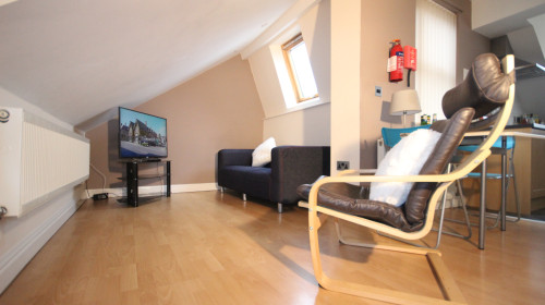 Lounge at 3 Cemetery Avenue